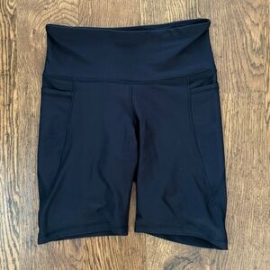 Old Navy High Waisted Powersoft Biker Short with pockets